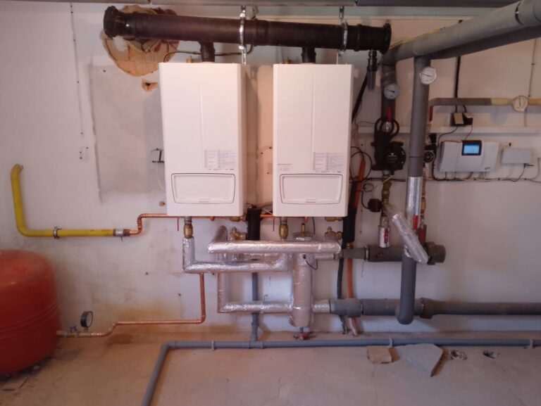 Instalace kaskády kotlů 2×49 kW – SVJ Telč